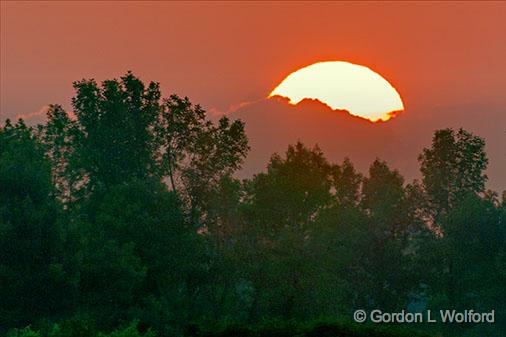 Sunrise Over Trees_26982.jpg - Photographed near Smiths Falls, Ontario, Canada.